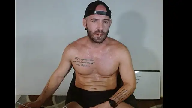 Snapshot of TheNakedPreacher chatting on January 2025 09:39:02 AM TheNakedPreacher online show from January 2025 09:39:02 AM