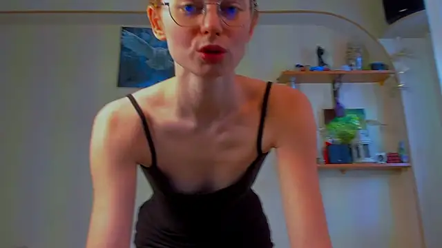 Fire Luna online show from February 2026 05:52:01 AM