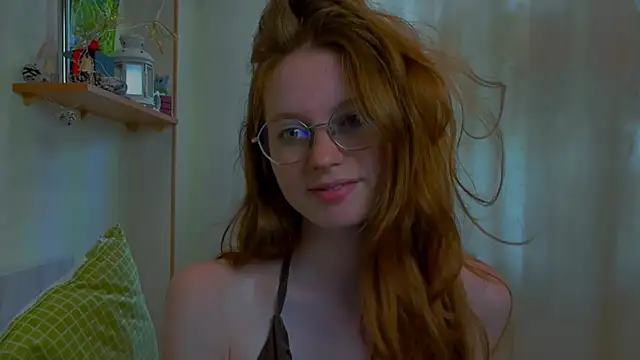 Snapshot of Fire_Luna chatting on June 2026 10:15:02 AM Fire Luna online show from June 2026 10:15:02 AM