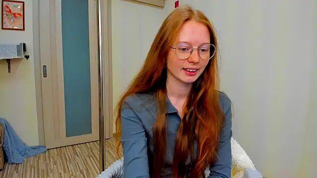 Fire Luna online show from October 2025 06:47:01 AM