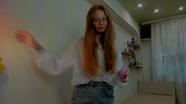 Fire Luna online show from September 2025 05:11:01 AM