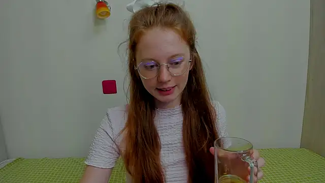 Fire Luna online show from September 2025 05:29:01 AM