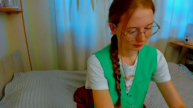 Fire Luna online show from November 2025 05:33:02 AM