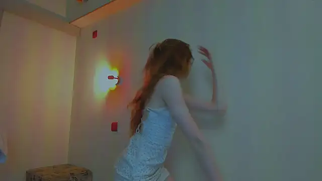 Fire Luna online show from April 2026 04:32:01 AM