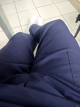 Snapshot of gatmoreno1 chatting on October 2025 02:46:01 PM gatmoreno1 online show from October 2025 02:46:01 PM