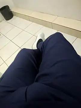 Snapshot of gatmoreno1 chatting on September 2025 04:23:01 PM gatmoreno1 online show from September 2025 04:23:01 PM