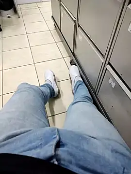 Snapshot of gatmoreno1 chatting on October 2025 02:18:02 PM gatmoreno1 online show from October 2025 02:18:02 PM