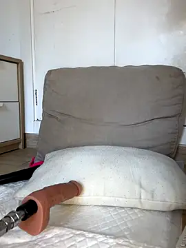 AlaskaLover online show from October 2025 09:08:01 AM