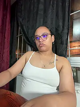 Snapshot of angela_angels_ chatting on June 2026 02:44:01 AM angela angels online show from June 2026 02:44:01 AM