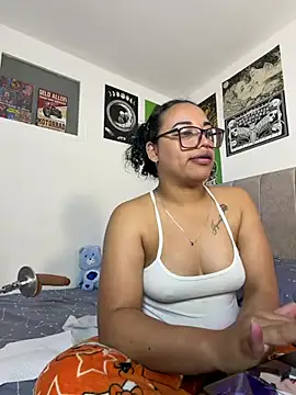 Snapshot of angela_angels_ chatting on July 2026 01:57:02 AM angela angels online show from July 2026 01:57:02 AM