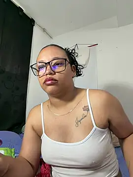Snapshot of angela_angels_ chatting on July 2026 01:10:02 PM angela angels online show from July 2026 01:10:02 PM