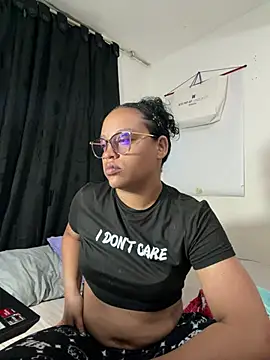 Snapshot of angela_angels_ chatting on June 2026 10:02:03 AM angela angels online show from June 2026 10:02:03 AM