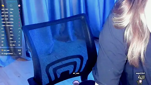 Snapshot of AlliceBrown_ chatting on January 2025 06:09:01 PM AlliceBrown online show from January 2025 06:09:01 PM