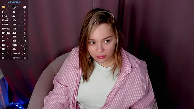 Snapshot of AlliceBrown_ chatting on February 2025 07:49:01 PM AlliceBrown online show from February 2025 07:49:01 PM