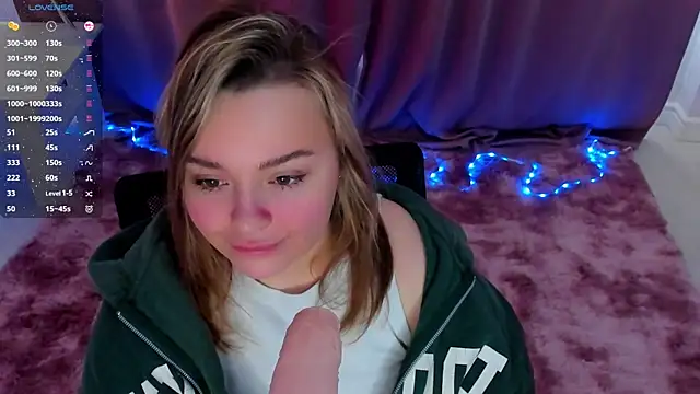 Snapshot of AlliceBrown_ chatting on February 2025 06:12:01 AM AlliceBrown online show from February 2025 06:12:01 AM