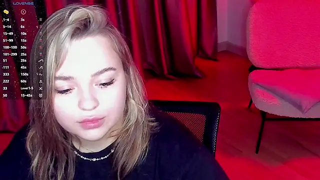 Snapshot of AlliceBrown_ chatting on January 2025 03:07:01 PM AlliceBrown online show from January 2025 03:07:01 PM