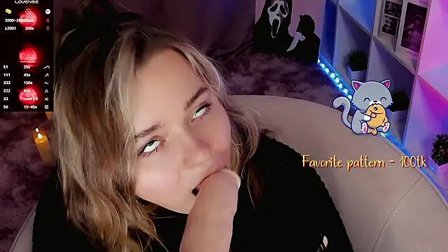 Snapshot of AlliceBrown_ chatting on February 2025 08:49:02 PM AlliceBrown online show from February 2025 08:49:02 PM