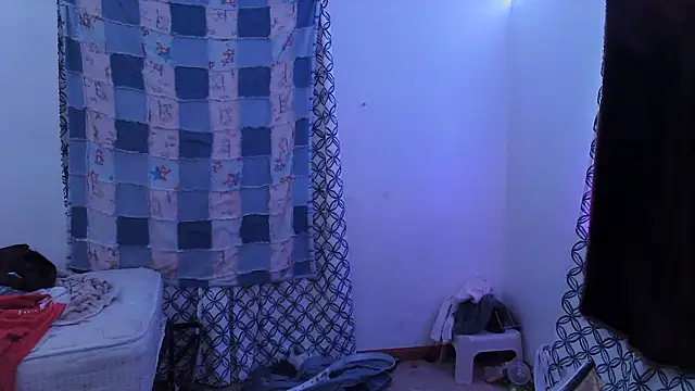 Benzolbub3 online show from October 2025 10:50:01 AM