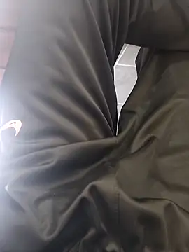 Juliano69xv online show from December 2025 07:02:02 PM