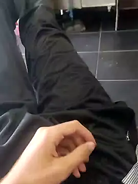 Juliano69xv online show from October 2025 06:09:02 PM