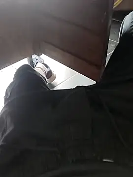 Juliano69xv online show from November 2025 06:34:02 PM