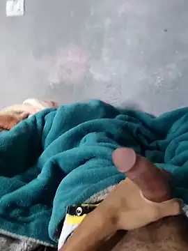 Juliano69xv online show from February 2026 11:33:01 AM