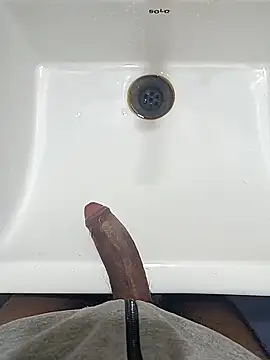 Snapshot of checkyourdadddy chatting on December 2024 04:30:02 PM checkyourdadddy online show from December 2024 04:30:02 PM