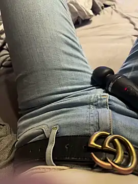 Ana-05 online show from December 2025 08:03:01 PM