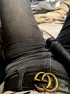 Ana-05 online show from October 2025 07:24:01 PM