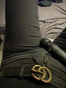 Ana-05 online show from November 2025 07:51:01 PM