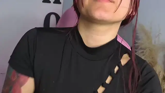 Snapshot of carolayrosse chatting on October 2025 04:14:01 AM carolayrosse online show from October 2025 04:14:01 AM