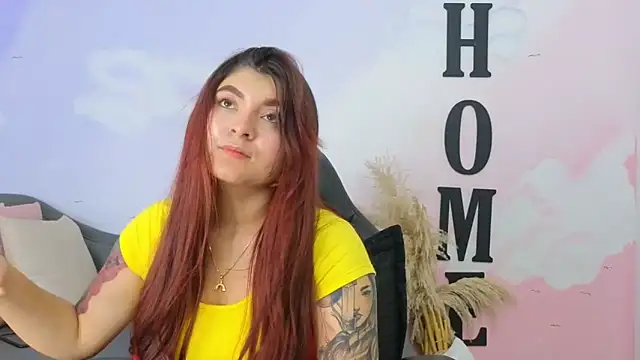 Snapshot of carolayrosse chatting on December 2025 03:00:02 AM carolayrosse online show from December 2025 03:00:02 AM