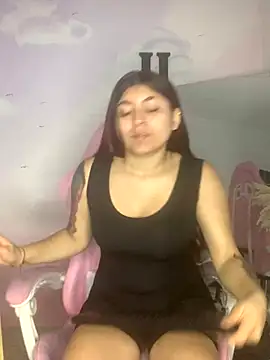 Snapshot of carolayrosse chatting on October 2025 03:07:01 AM carolayrosse online show from October 2025 03:07:01 AM