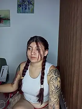 Snapshot of carolayrosse chatting on November 2025 03:43:02 AM carolayrosse online show from November 2025 03:43:02 AM