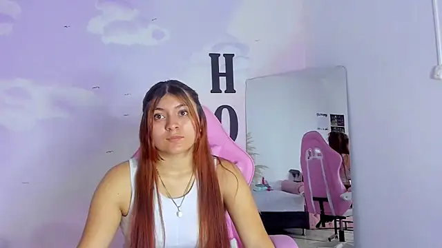 Snapshot of carolayrosse chatting on March 2025 02:16:01 AM carolayrosse online show from March 2025 02:16:01 AM