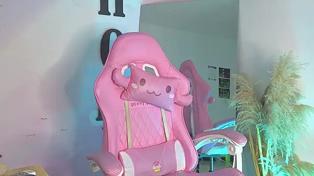 Snapshot of carolayrosse chatting on September 2025 02:05:02 AM carolayrosse online show from September 2025 02:05:02 AM