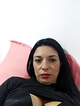 Snapshot of Danielle-Smithh chatting on September 2025 04:33:02 PM Danielle-Smithh online show from September 2025 04:33:02 PM