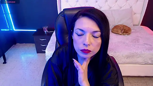 Snapshot of Danielle-Smithh chatting on February 2025 06:51:02 AM Danielle-Smithh online show from February 2025 06:51:02 AM