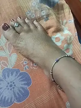 Snapshot of lakey91girl chatting on December 2025 03:36:02 PM lakey91girl online show from December 2025 03:36:02 PM