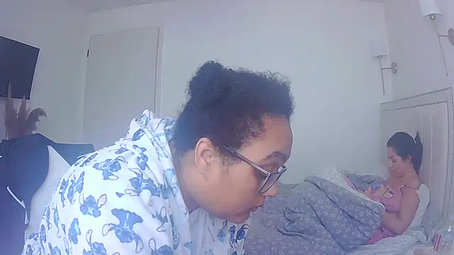 vanilla chocolate23 online show from April 2026 09:33:01 AM