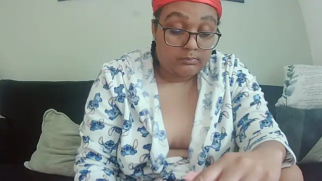 vanilla chocolate23 online show from October 2025 11:35:02 AM