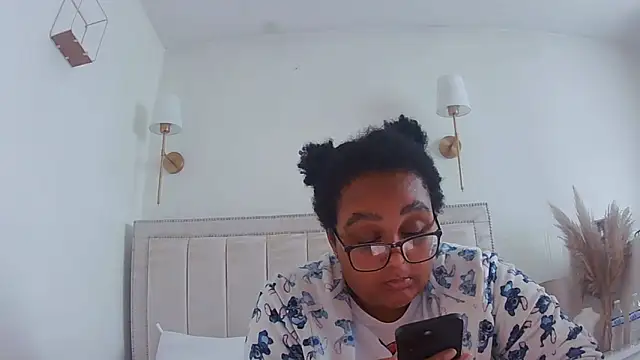 vanilla chocolate23 online show from September 2025 03:34:01 PM