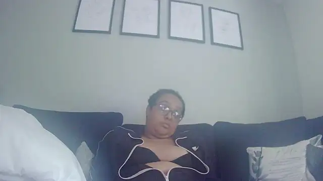 Snapshot of vanilla_chocolate23 chatting on June 2026 02:44:02 PM vanilla chocolate23 online show from June 2026 02:44:02 PM