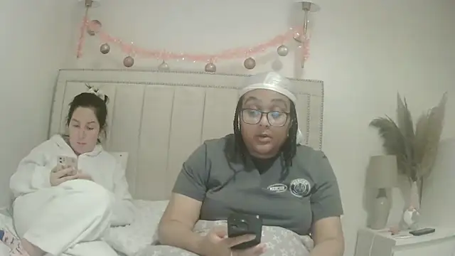 vanilla chocolate23 online show from December 2025 08:23:02 PM