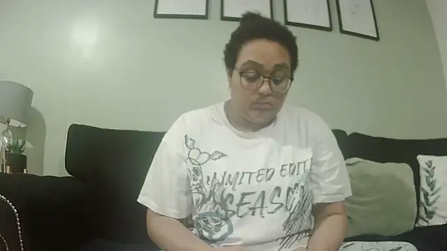 vanilla chocolate23 online show from January 2026 08:31:02 AM