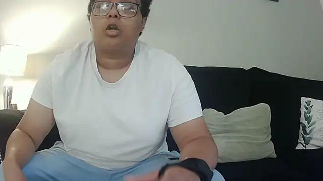 vanilla chocolate23 online show from September 2025 11:20:02 AM