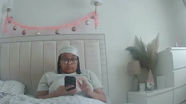 vanilla chocolate23 online show from December 2025 10:39:02 AM