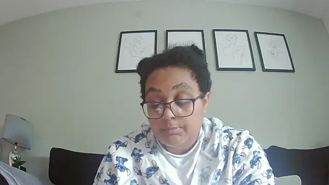 vanilla chocolate23 online show from October 2025 10:17:01 AM