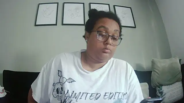 vanilla chocolate23 online show from September 2025 08:04:02 AM