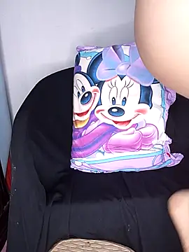 Snapshot of Loolly chatting on November 2025 07:14:02 PM Loolly online show from November 2025 07:14:02 PM